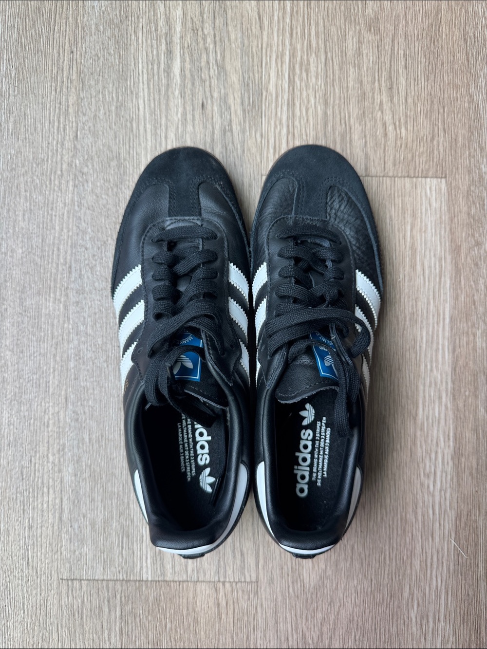 *LIKE NEW* Adidas Samba OG Black Sneakers with White Three-Stripe
